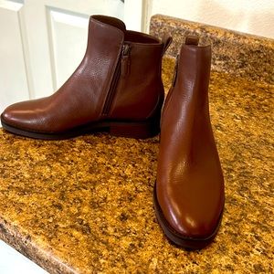BEAND NEW LEATHER COLE HAAN BOOTS